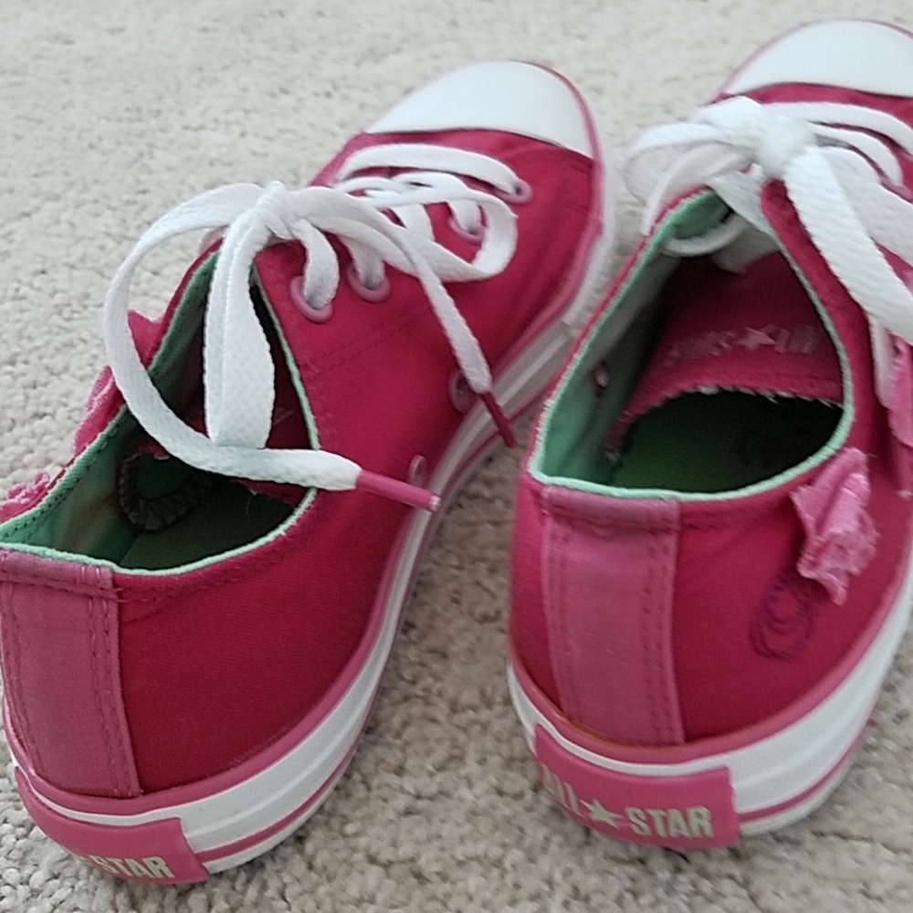 Converse shoes - Picture 4 of 6
